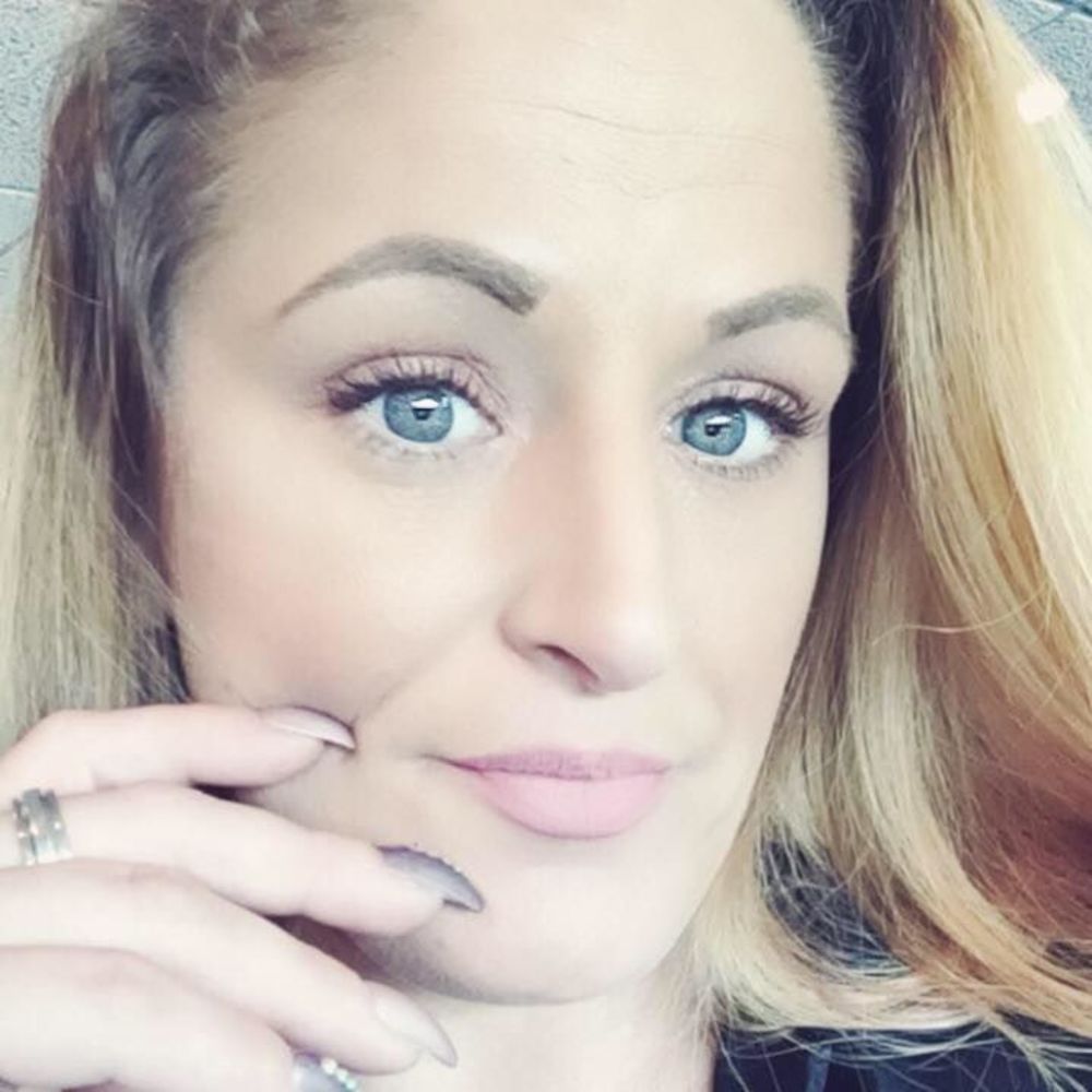 Meet your Posher, Brooke